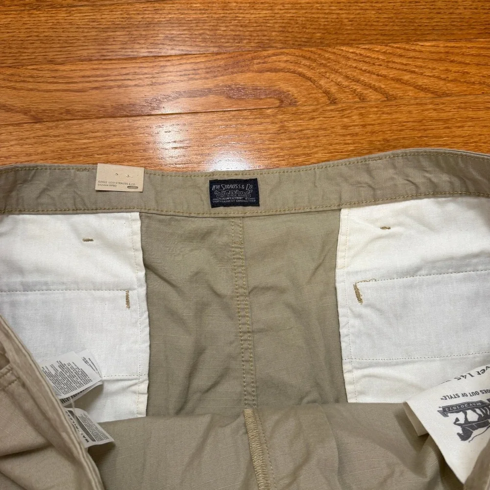 New Levi's Carrier Cargo Shorts Mens 44 Khaki Ripstop Utility Pockets Hiking 9
